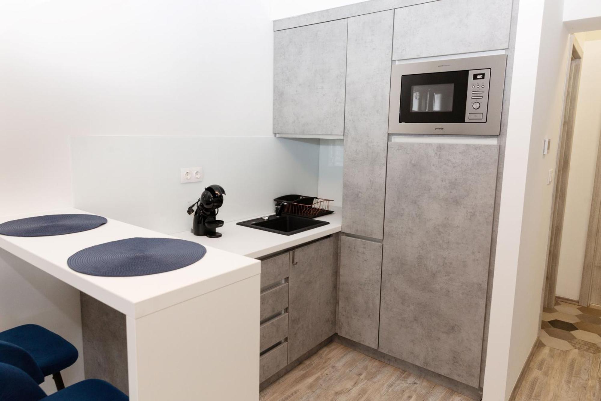 Berzsenyi Apartmanhaz Kaposvar Ngoại thất bức ảnh