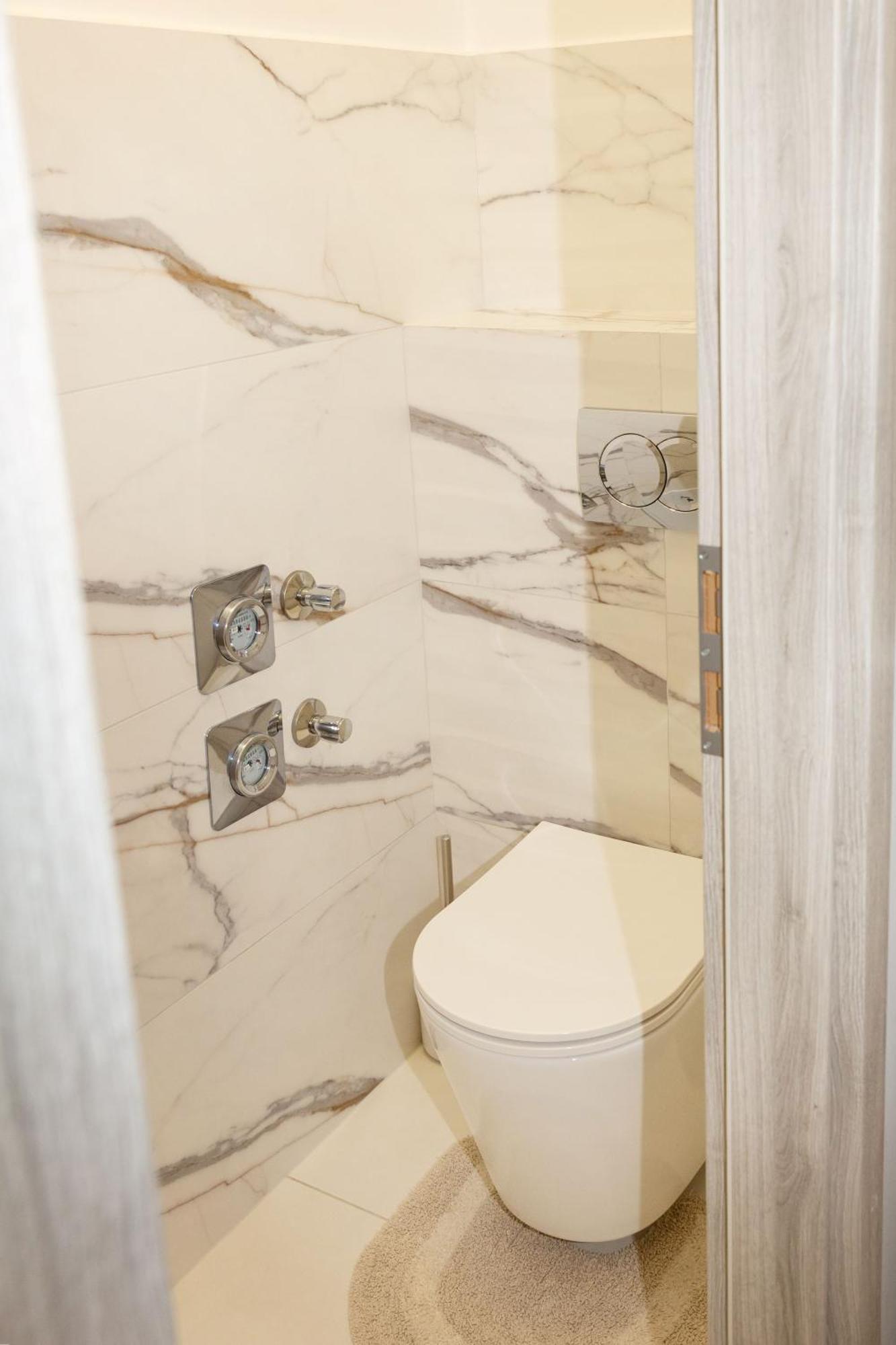Berzsenyi Apartmanhaz Kaposvar Ngoại thất bức ảnh