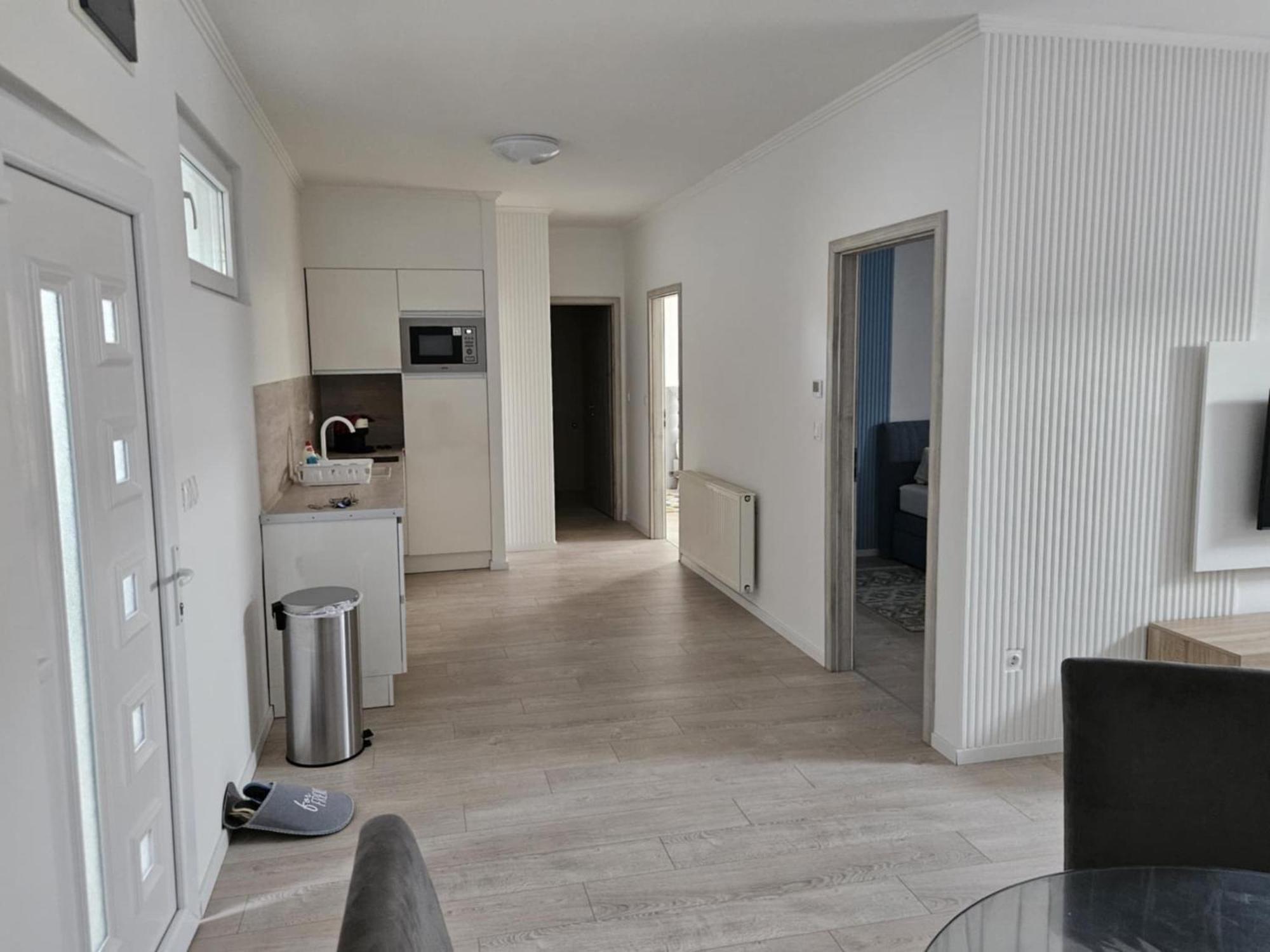 Berzsenyi Apartmanhaz Kaposvar Ngoại thất bức ảnh